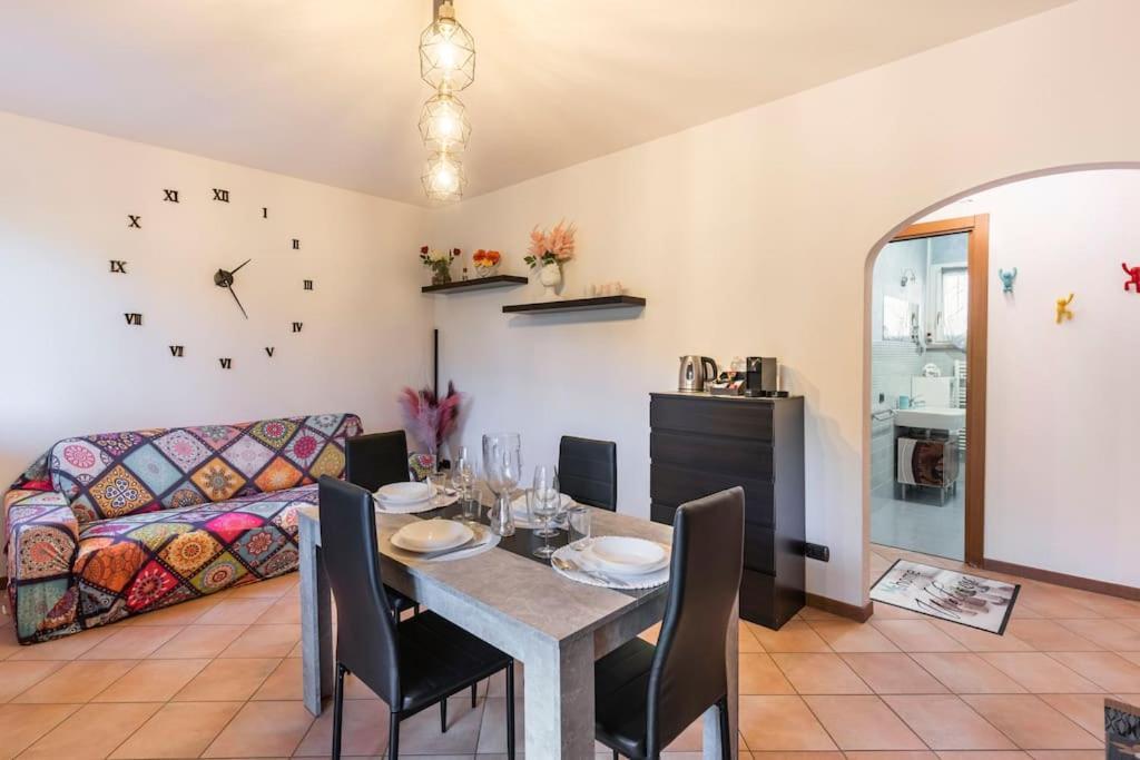 Oliva Apartment - Featuring A Private Garden And Access To A Pool Barcuzzi Exterior foto