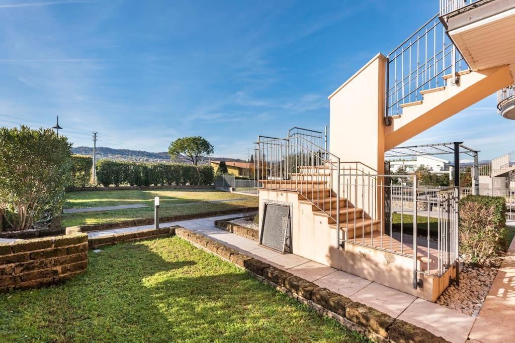 Oliva Apartment - Featuring A Private Garden And Access To A Pool Barcuzzi Exterior foto